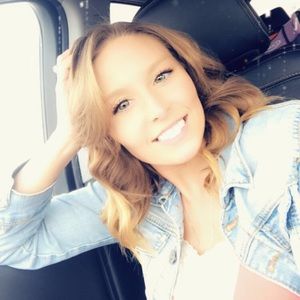 Meet your Posher, Brittney